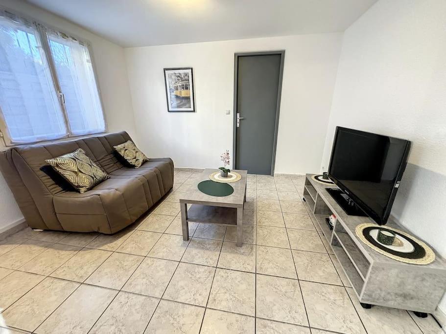 Spacieux T2 Tout Confort Tarbes Luaran gambar